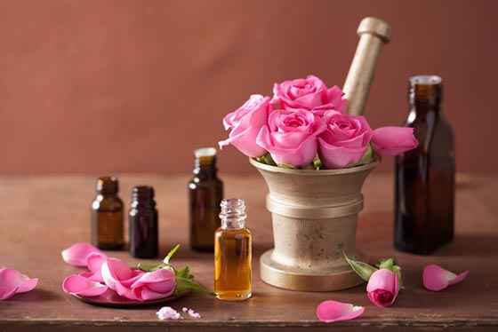 روغن گل سرخ 3 روغن گل سرخ