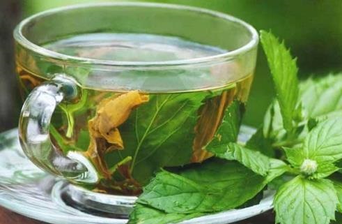 عرق نسترن درجه یک میمندفارس 6 عرق نسترن