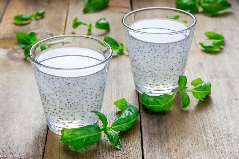 عرق بیدمشک | عرق گیاهی با 15 خاصیت مختلف برای بدن 14 عرق بیدمشک
