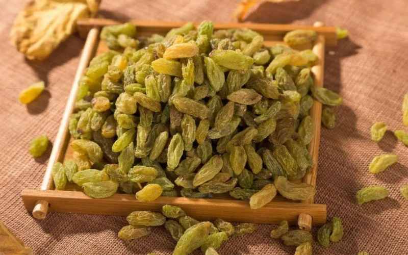 کشمش سبز آفتابی اراک 5 کشمش سبز آفتابی